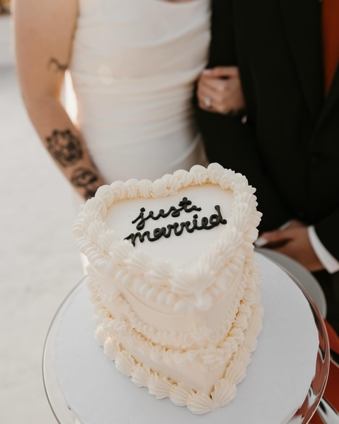 Petite Wedding Cakes – Bittersweet Pastry Shop