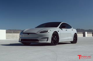 chalk-gray-tesla-model-s-gloss-black-tssf-21-inch-forged-tesla-wheels-wm-1
