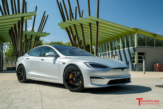 satin-white-aluminum-tesla-model-s-gloss-black-ts115-21-inch-forged-wheels-orange-brakes-wm-1